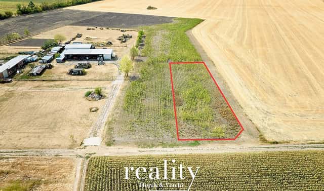 Prodej stavebního pozemku 1 650 m², Strachotice, okres Znojmo
