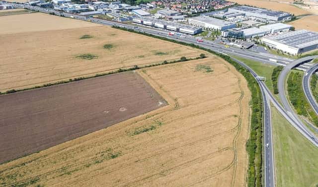 Prodej pole 17 034 m², Dobřejovice, okres Praha-východ