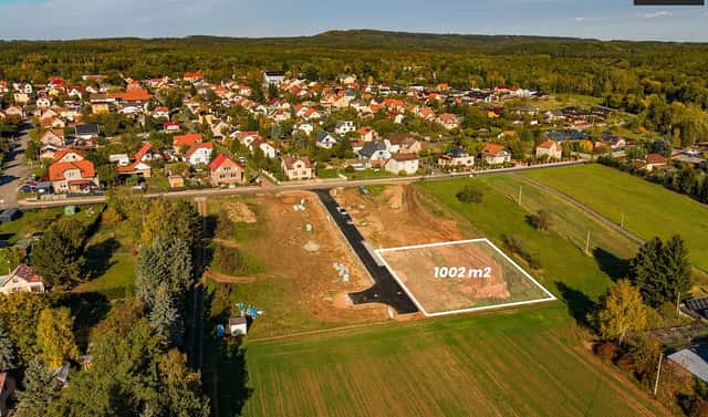 Prodej stavebního pozemku 1 002 m², Lužná, okres Rakovník