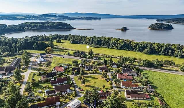 Prodej stavebního pozemku 981 m², Horní Planá – Hůrka, okres Český Krumlov