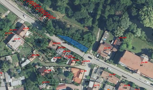 Prodej komerčního pozemku 106 m², Hrušovany nad Jevišovkou, okres Znojmo