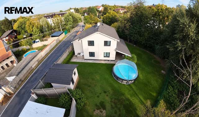Prodej domu 160 m² s pozemkem 821 m², Statenická, Statenice, okres Praha-západ