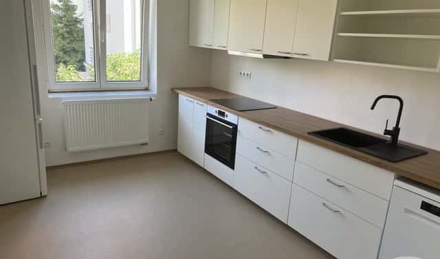 Pronájem bytu 2+1 54 m², V Holešovičkách, Praha 8 – Libeň