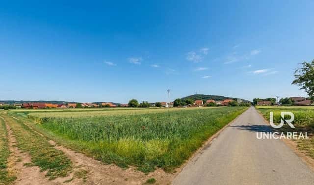 Prodej stavebního pozemku 2 596 m², Drásov, okres Brno-venkov