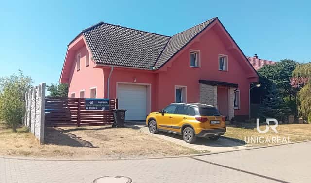 Prodej domu 233 m² s pozemkem 651 m², Božice, okres Znojmo