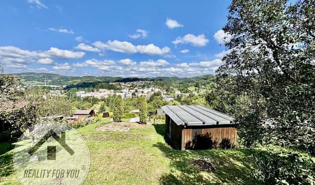 Prodej zahrady 400 m², Pod Vartou, Semily