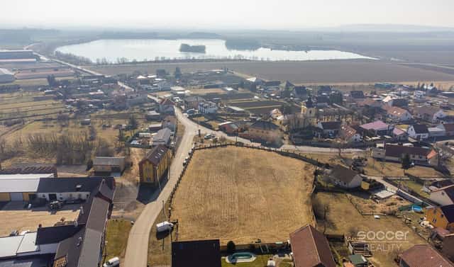 Prodej stavebního pozemku 4 625 m², Zálezlice, okres Mělník