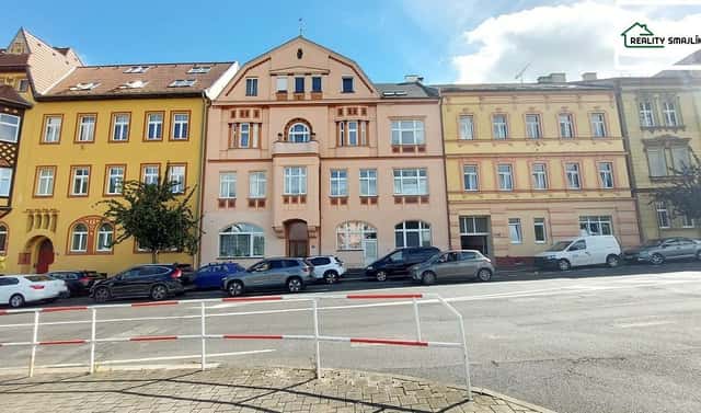 Pronájem bytu 2+1 80 m², 26. dubna, Cheb