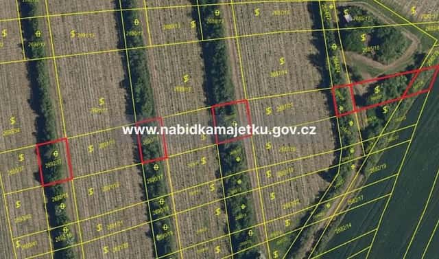Prodej pole 918 m², Klobouky u Brna, okres Břeclav