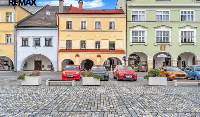 Prodej domu 420 m² s pozemkem 217 m², Hostinné, okres Trutnov