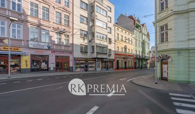 Pronájem obchodních prostor 130 m², Školní, Teplice