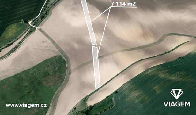 Prodej pole 2 371 m², Násedlovice, okres Hodonín