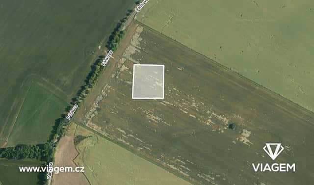 Prodej pole 1 990 m², Praha 10