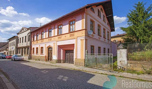 Prodej nájemního domu, činžáku 230 m², Tomkova, Police nad Metují, okres Náchod