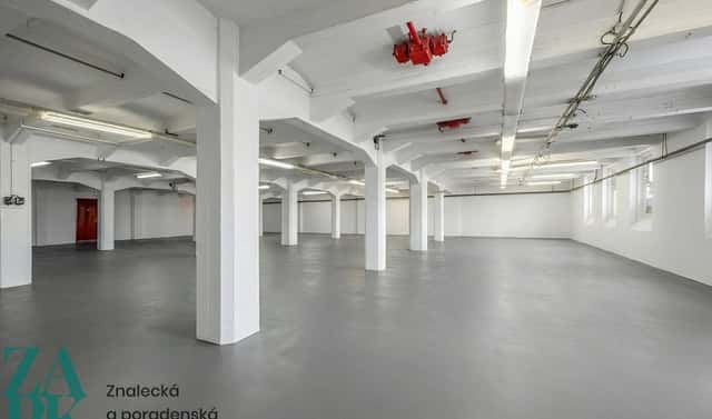 Pronájem skladovacích prostor 869 m², Pekařská, Cheb