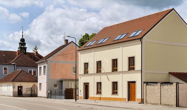Prodej domu 310 m² s pozemkem 568 m², Hrubínova, Netvořice, okres Benešov