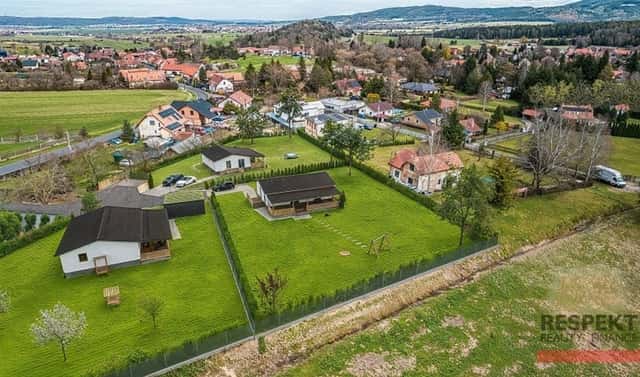 Prodej stavebního pozemku 1 553 m², Běštín, okres Beroun