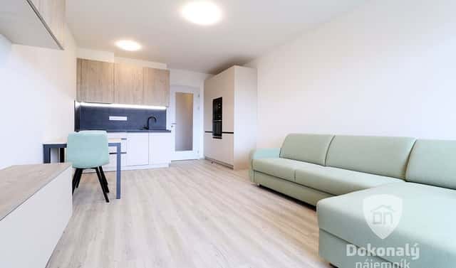 Pronájem bytu 1+kk 34 m², Výstavní, Praha 4 – Háje