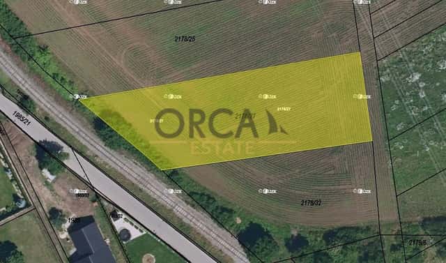 Prodej pole 2 440 m², Břeclav