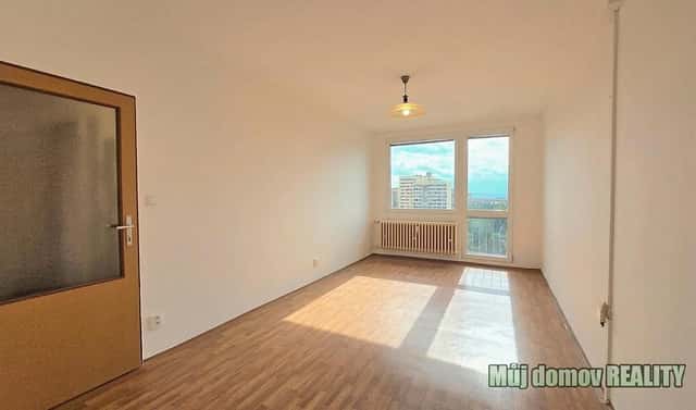 Pronájem bytu 3+1 68 m², Famfulíkova, Praha 8 – Kobylisy