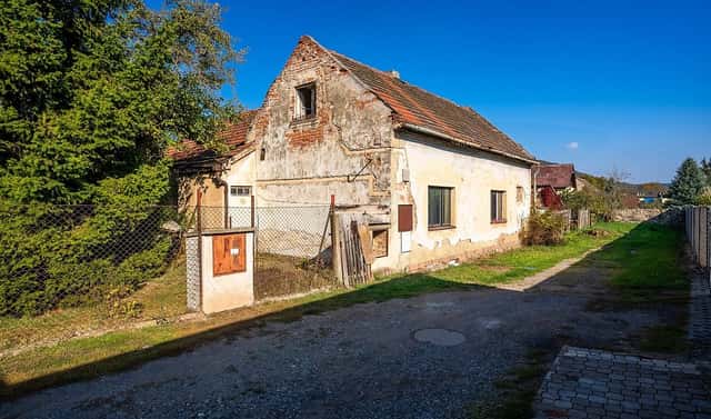 Prodej domu 80 m² s pozemkem 640 m², Srázná, Hýskov, okres Beroun