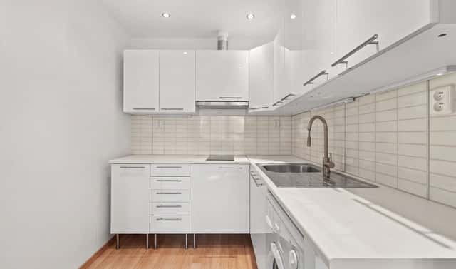 Prodej bytu 2+kk 40 m², Mirovická, Praha 8 – Kobylisy