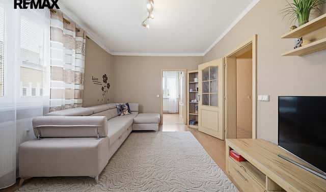 Prodej bytu 3+1 52 m², Obránců míru, Chodov, okres Sokolov