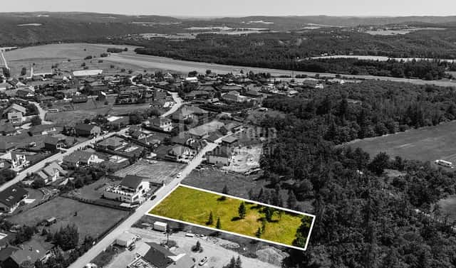 Prodej stavebního pozemku 2 628 m², Trnová, okres Praha-západ