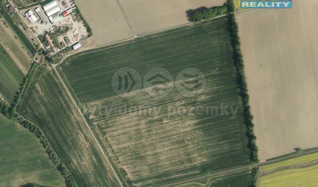 Prodej pole 18 317 m², Kroměříž – Bílany