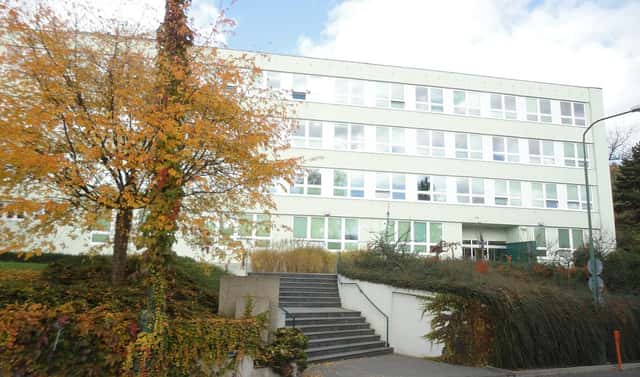 Pronájem kanceláře 500 m², Pod Kotlářkou, Praha 5