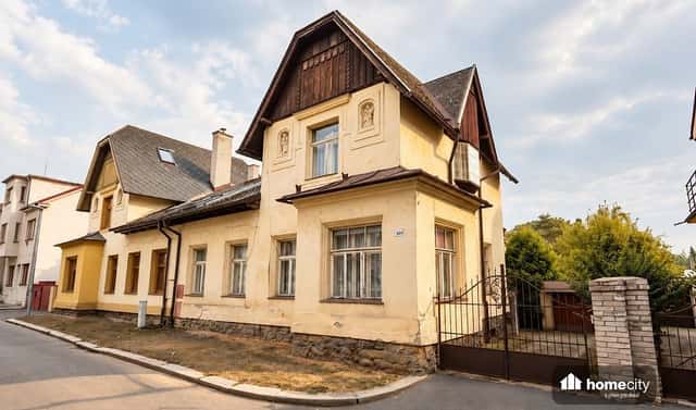 Prodej domu 225 m² s pozemkem 488 m², Štrossova, Pardubice – Bílé Předměstí