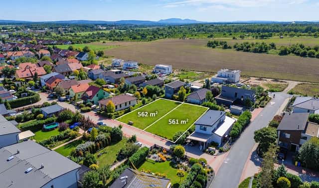 Prodej stavebního pozemku 561 m², Hrušovany u Brna, okres Brno-venkov