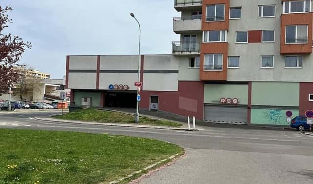 Prodej garáže o výměře 17m2, Hviezdoslavova, Praha 4 – Chodov