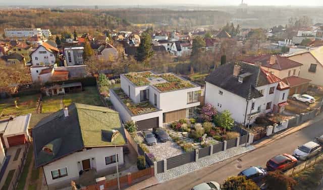 Prodej stavebního pozemku 890 m², Hůrská, Praha 9 – Kyje