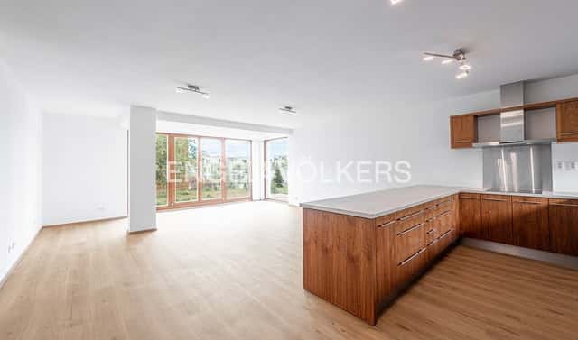 Pronájem domu 265 m² s pozemkem 250 m², Břežánecká, Praha 5 – Jinonice