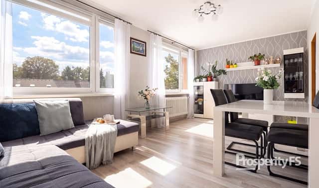 Prodej bytu 3+1 62 m², Slaný, okres Kladno