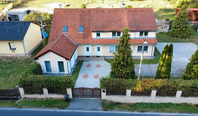 Prodej domu 270 m² s pozemkem 2 330 m², Sušice – Volšovy, okres Klatovy