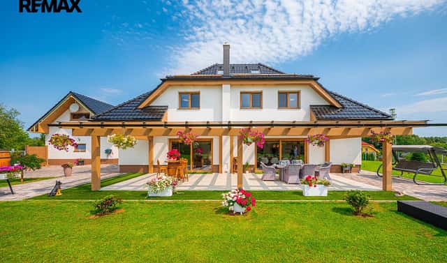 Prodej domu 350 m² s pozemkem 2 074 m², Staré Město, okres Bruntál