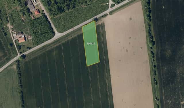 Prodej pole 2 109 m², Chropyně, okres Kroměříž