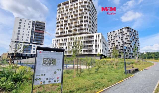Pronájem, garážové stání, Praha 4-Modřany, ul. Mezi vodami, Mezi vodami, Praha 4 – Modřany