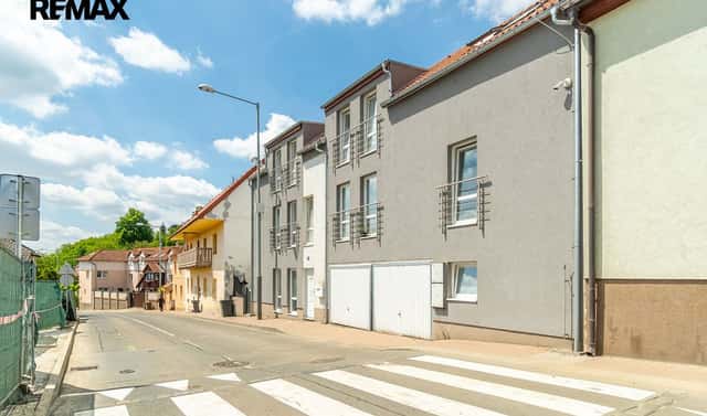 Prodej domu 233 m² s pozemkem 121 m², Cementářská, Praha 5 – Lochkov