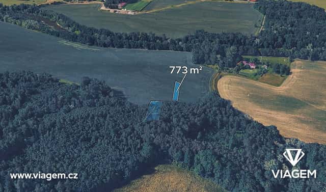 Prodej pole 1 561 m², Valašské Meziříčí, okres Vsetín