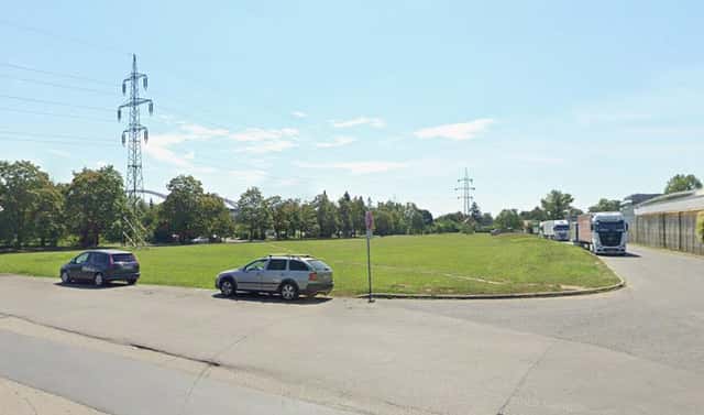 Prodej komerčního pozemku 8 990 m², Praha 9 – Prosek