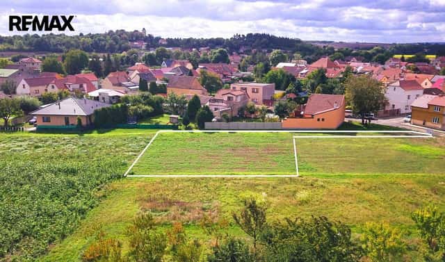 Prodej stavebního pozemku 1 013 m², Dobřichov, okres Kolín