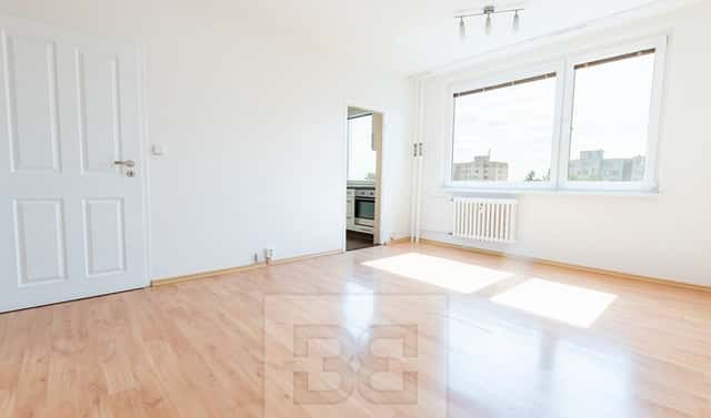 Pronájem bytu 1+kk 29 m², Krynická, Praha 8 – Troja
