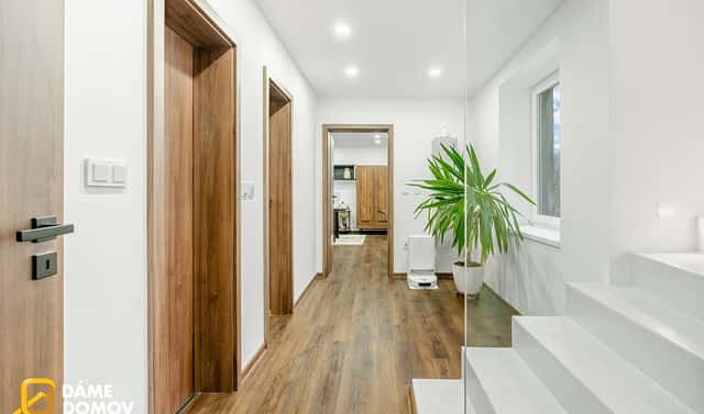 Prodej domu 308 m² s pozemkem 3 861 m², Suchov, okres Hodonín