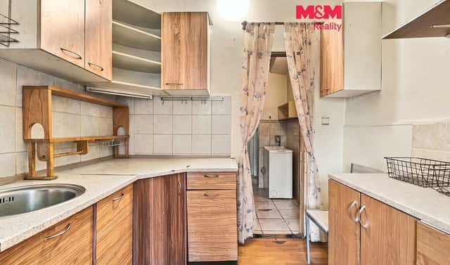Prodej bytu 3+1 61 m², Kostelec nad Labem, okres Mělník