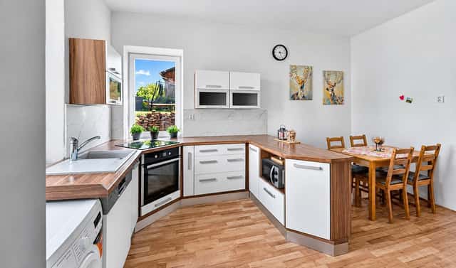 Prodej domu 175 m² s pozemkem 515 m², Husova, Zlonice, okres Kladno
