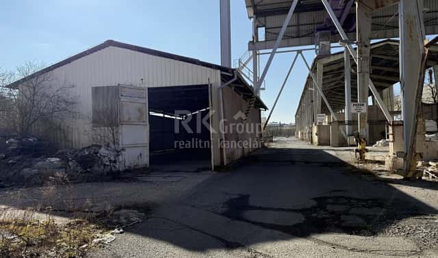 Pronájem skladovacích prostor 258 m², Šamotka, Rakovník – Rakovník II