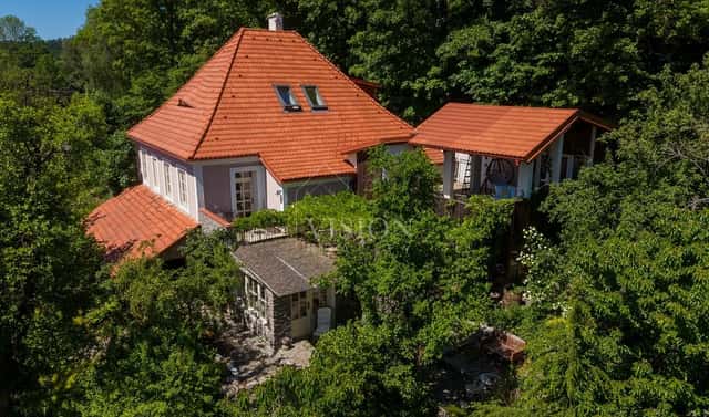 Prodej domu 190 m² s pozemkem 1 831 m², Kolinec – Mlázovy, okres Klatovy